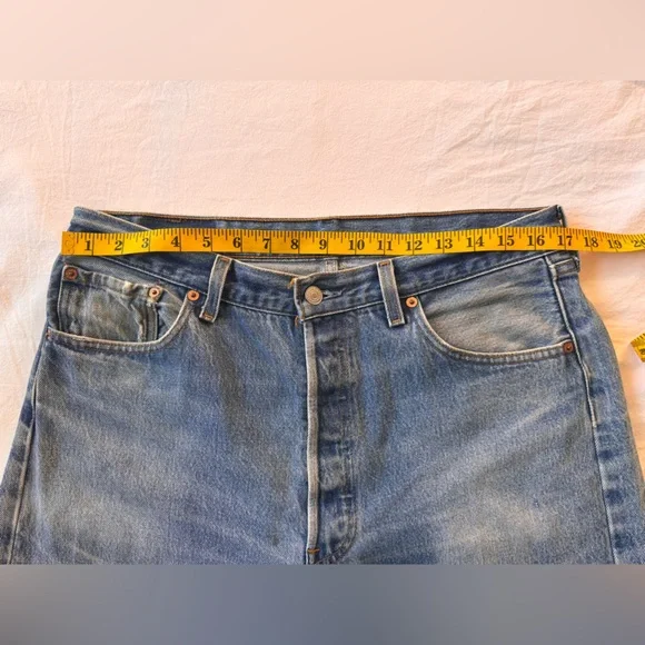 Vintage Levi's 501 Jeans Size 36 / 30 - Picture 3 of 8